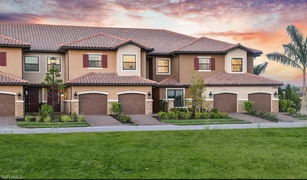 15319 Lucerna St 104, Naples, FL 34114-2