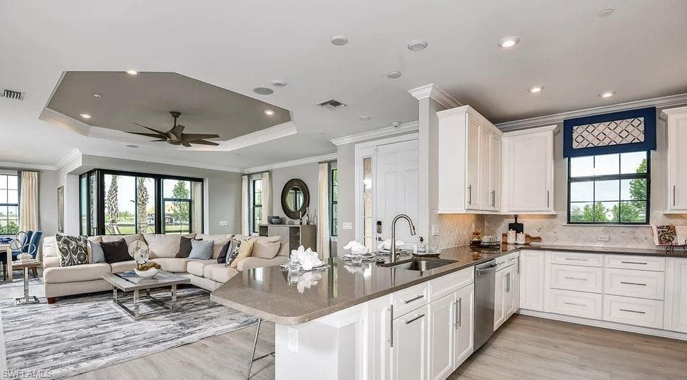 15319 Lucerna St 104, Naples, FL 34114-4