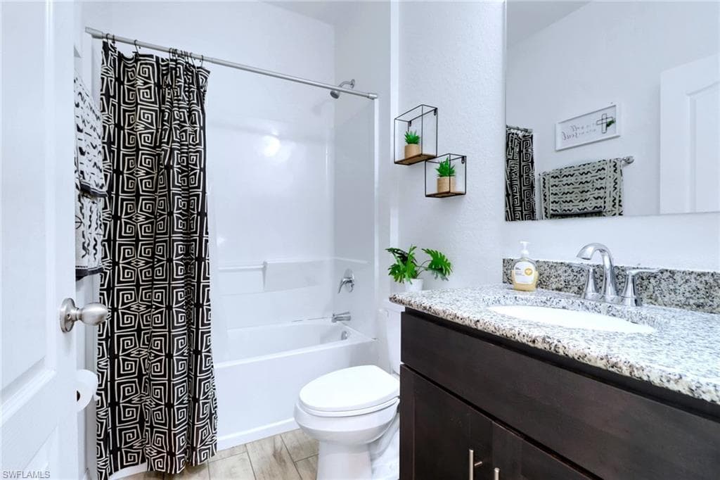 2118 25th Ter, Cape Coral, FL 33914-20