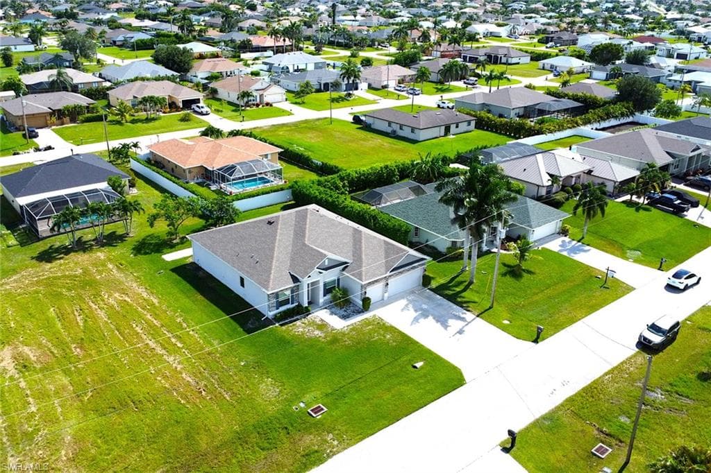 2118 25th Ter, Cape Coral, FL 33914-25