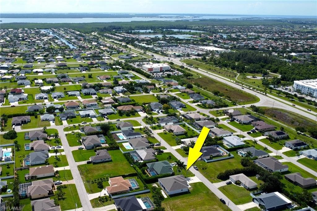 2118 25th Ter, Cape Coral, FL 33914-30
