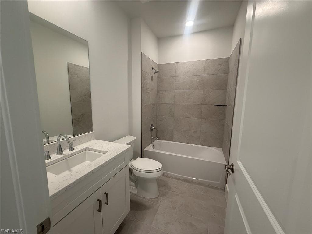 8813 Oceana Way, Naples, FL 34114-24