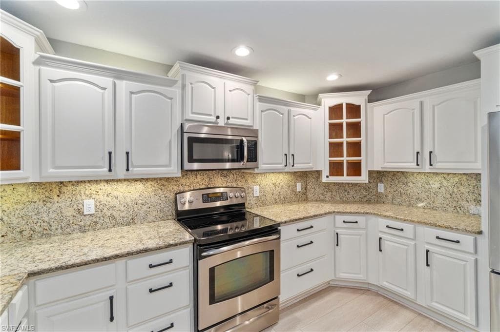 4201 29th Pl SW, Naples, FL 34116-9