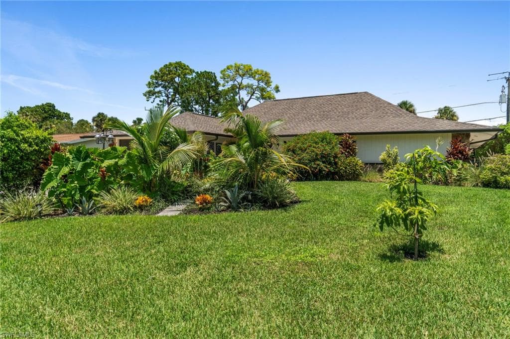 4201 29th Pl SW, Naples, FL 34116-27
