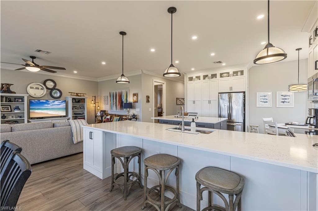778 Regency Reserve Cir 1603, Naples, FL 34119-7
