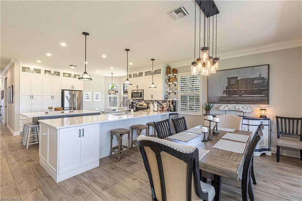 778 Regency Reserve Cir 1603, Naples, FL 34119-8