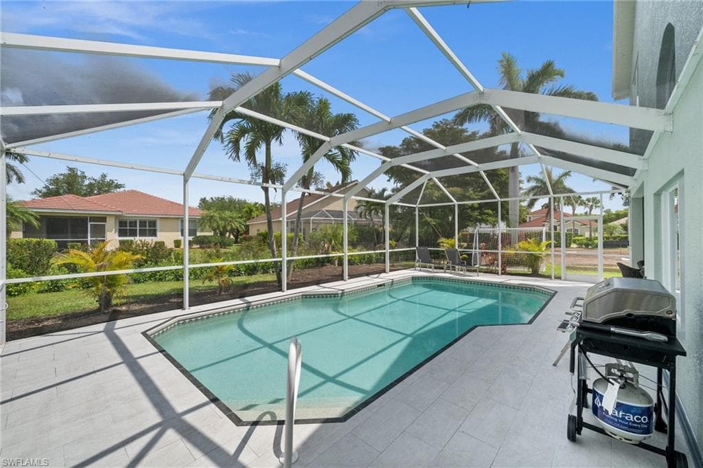 2513 Blackburn Cir, Cape Coral, FL 33991-18