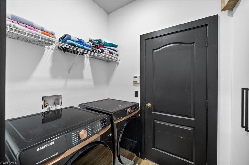 2513 Blackburn Cir, Cape Coral, FL 33991-33