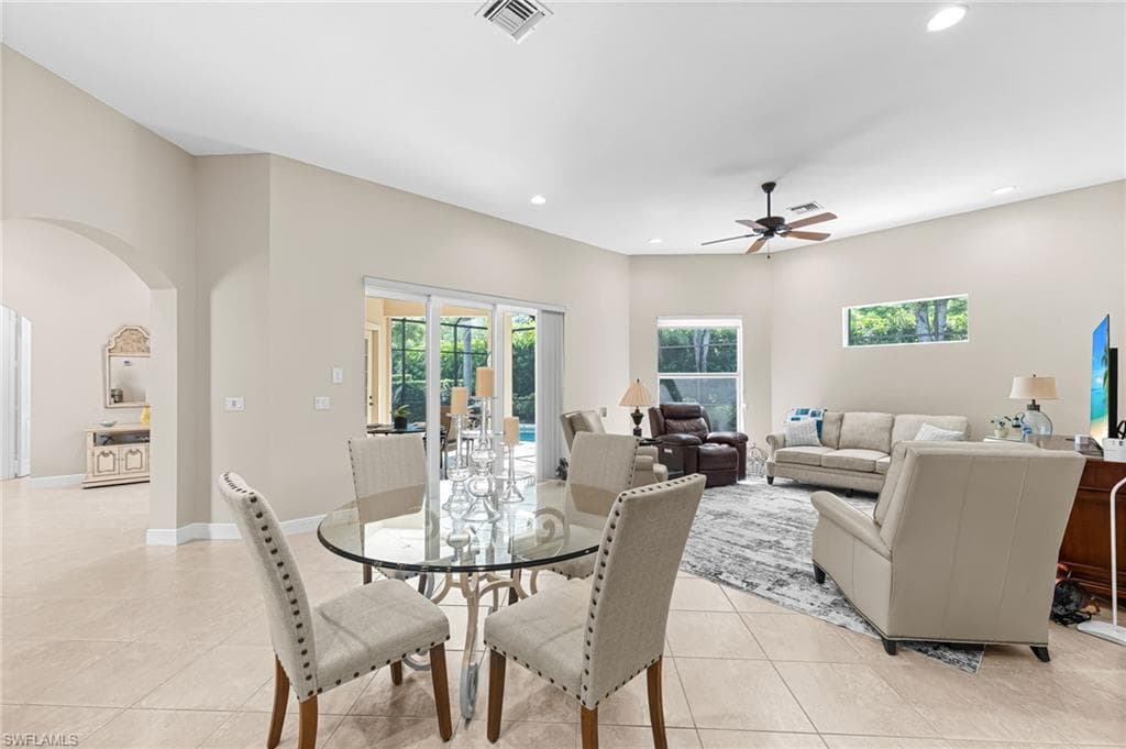 10205 Avonleigh Dr, Bonita Springs, FL 34135-11
