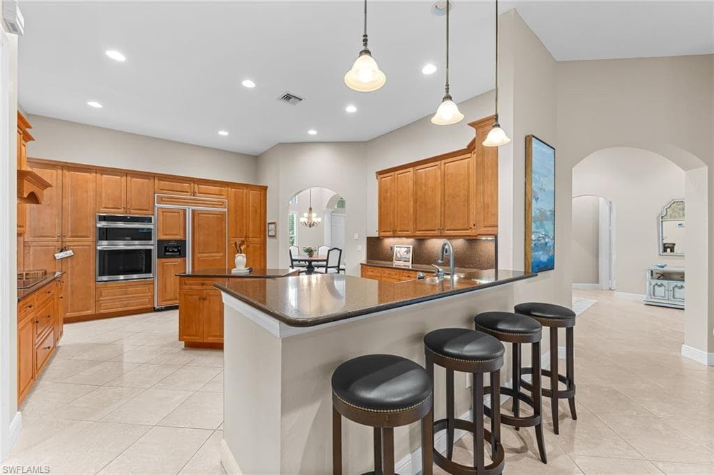 10205 Avonleigh Dr, Bonita Springs, FL 34135-12
