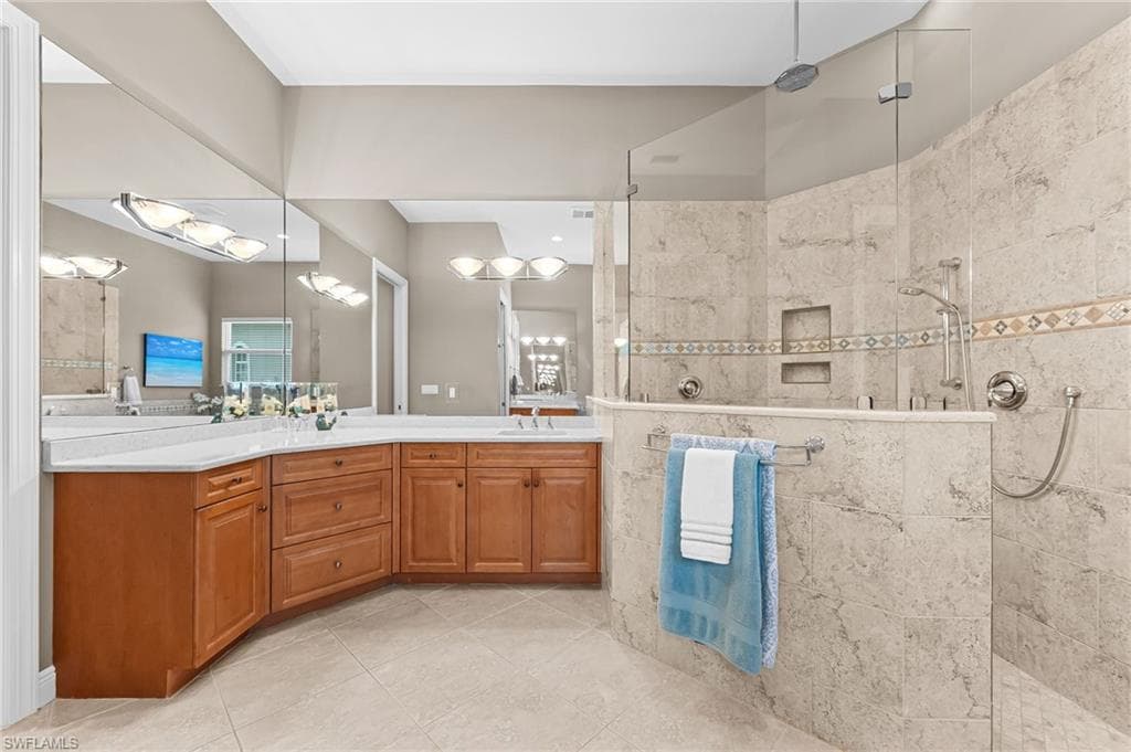 10205 Avonleigh Dr, Bonita Springs, FL 34135-19