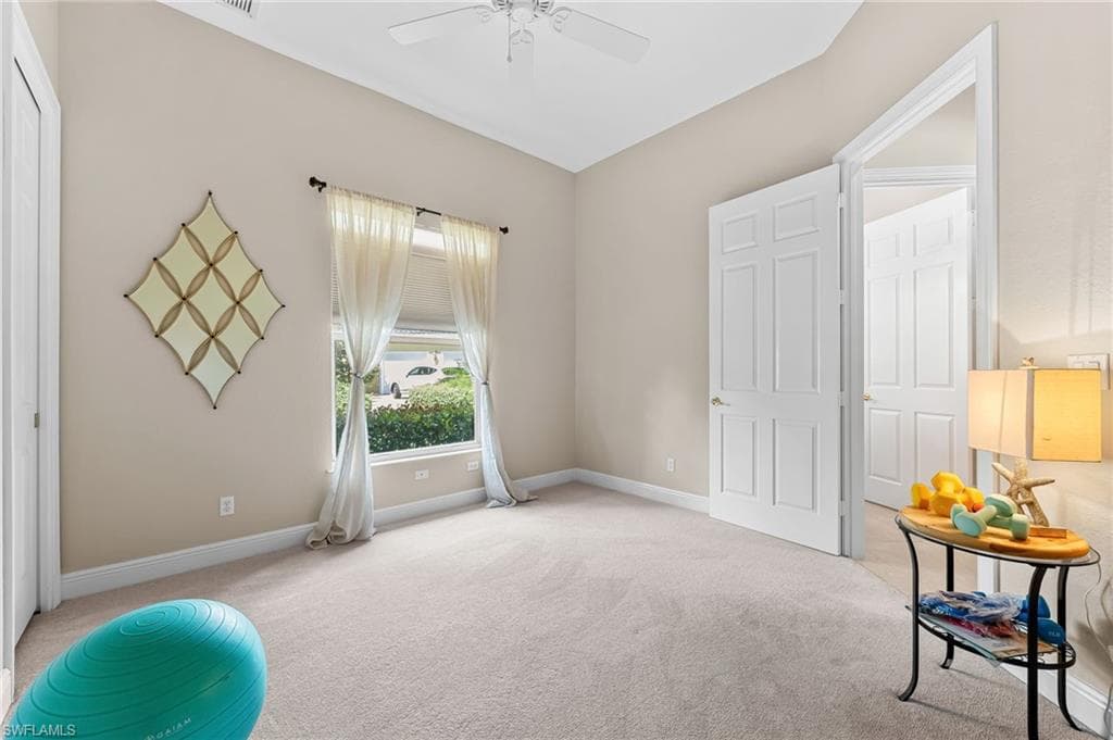 10205 Avonleigh Dr, Bonita Springs, FL 34135-21