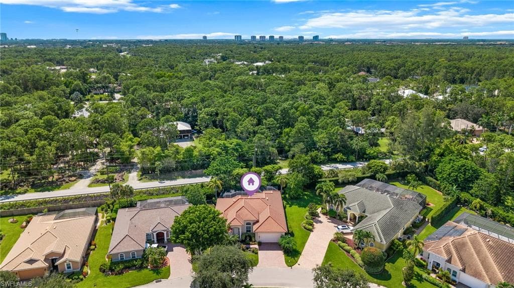 10205 Avonleigh Dr, Bonita Springs, FL 34135-32