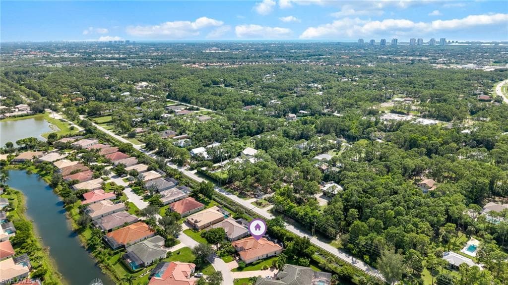 10205 Avonleigh Dr, Bonita Springs, FL 34135-36