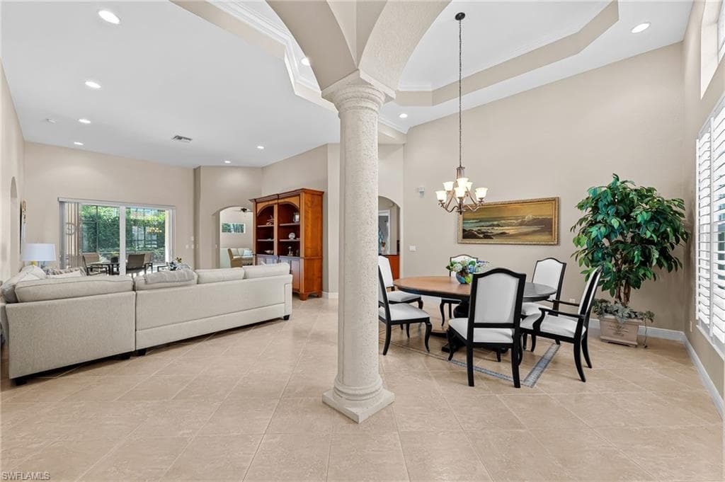 10205 Avonleigh Dr, Bonita Springs, FL 34135-4
