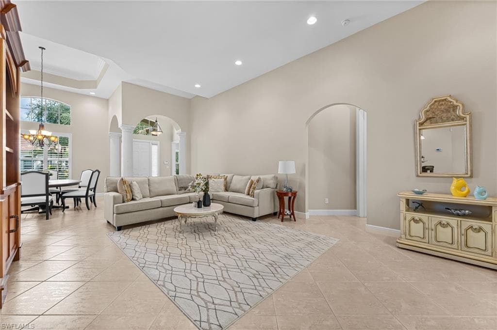 10205 Avonleigh Dr, Bonita Springs, FL 34135-7