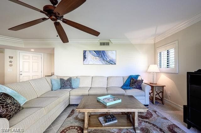 601 Beachwalk Cir L104, Naples, FL 34108-5