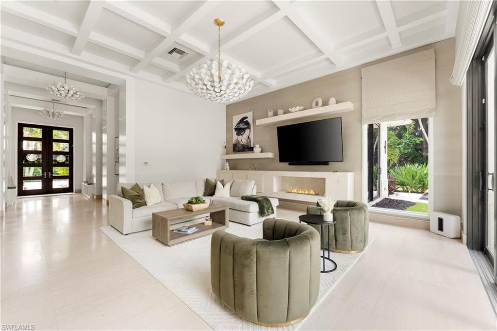 233 Ridge Dr, Naples, FL 34108-12