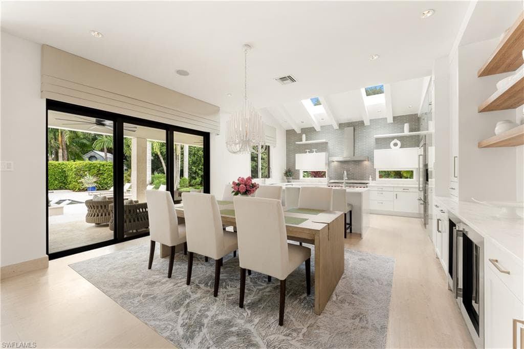 233 Ridge Dr, Naples, FL 34108-15