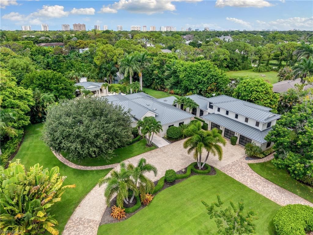 233 Ridge Dr, Naples, FL 34108-2