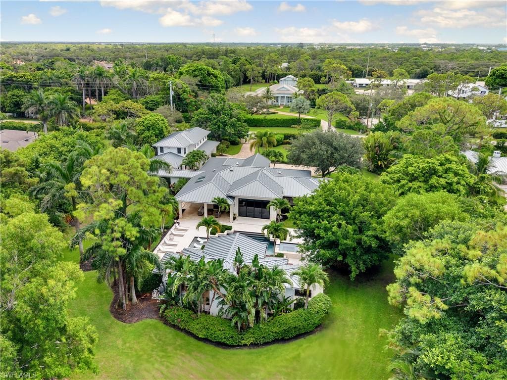 233 Ridge Dr, Naples, FL 34108-35