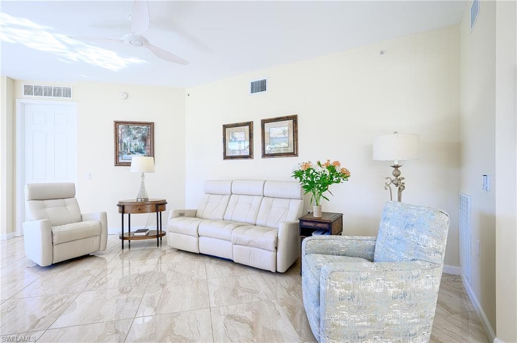 3053 Driftwood Way 3901, Naples, FL 34109-9