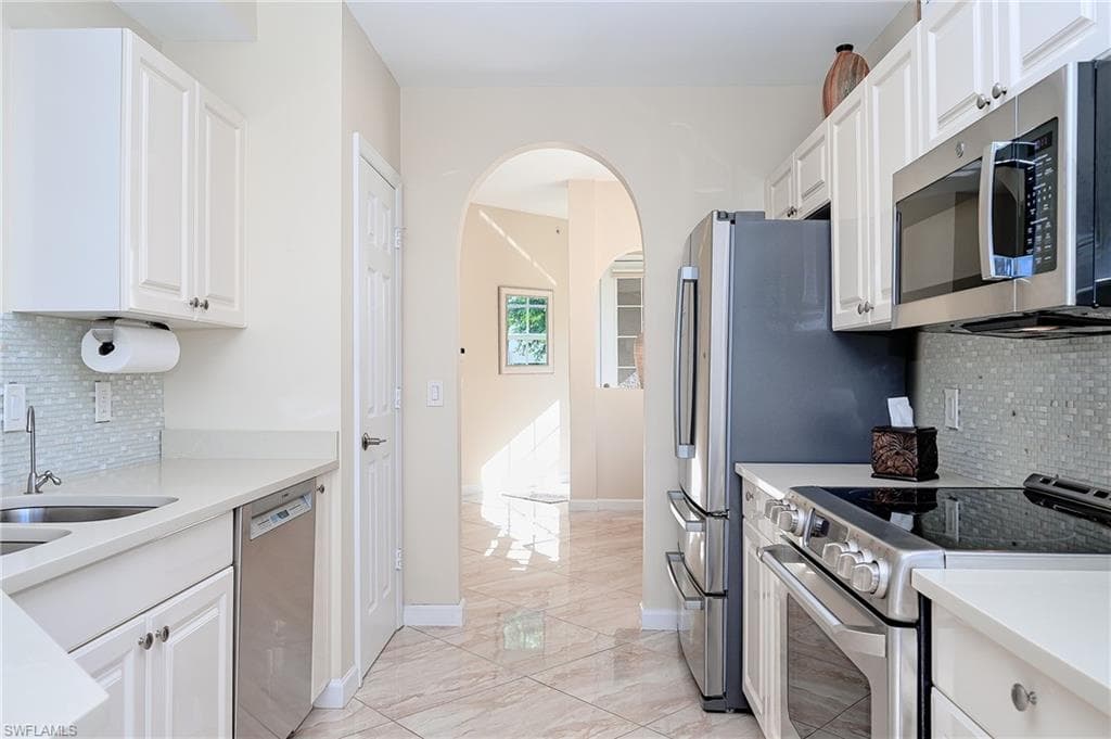 3053 Driftwood Way 3901, Naples, FL 34109-12