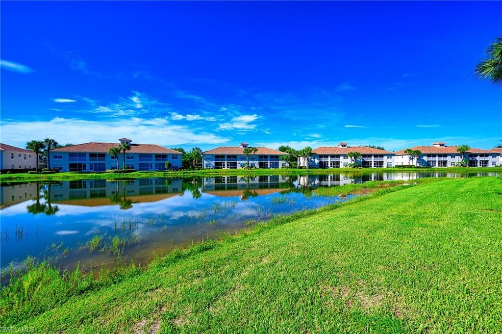 3053 Driftwood Way 3901, Naples, FL 34109-20