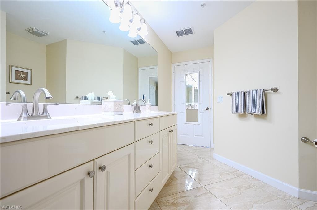 3053 Driftwood Way 3901, Naples, FL 34109-24