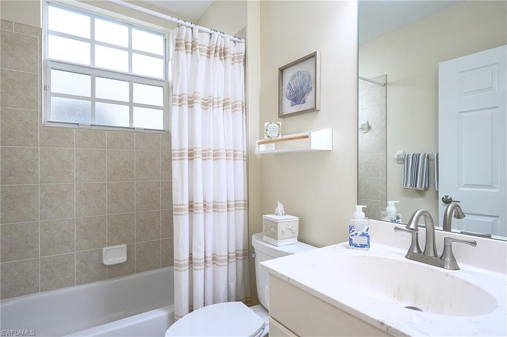 3053 Driftwood Way 3901, Naples, FL 34109-27