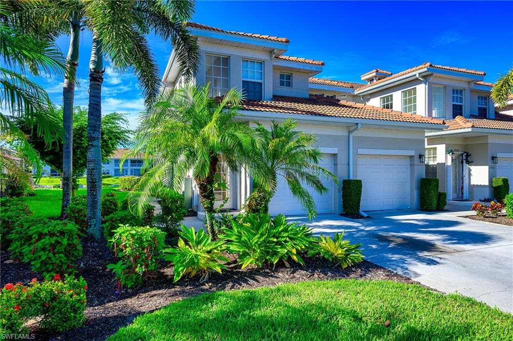 3053 Driftwood Way 3901, Naples, FL 34109-2