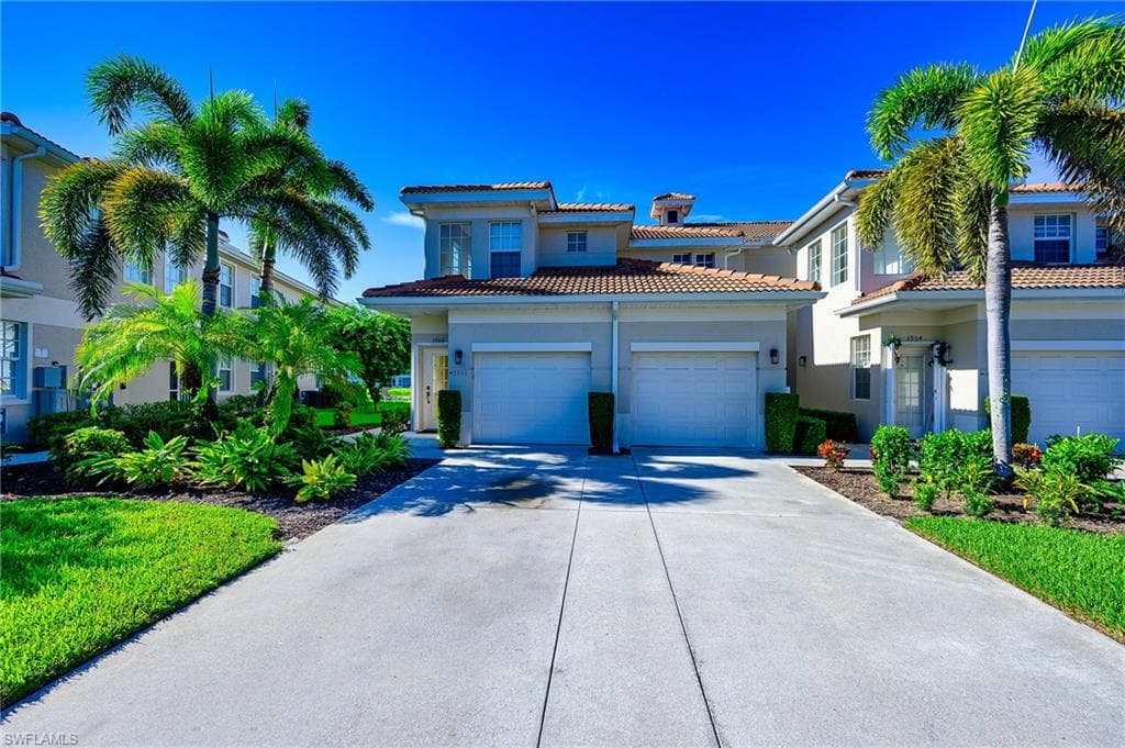 3053 Driftwood Way 3901, Naples, FL 34109-3