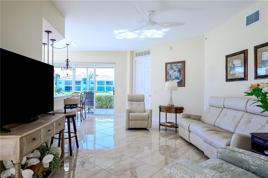 3053 Driftwood Way 3901, Naples, FL 34109-7