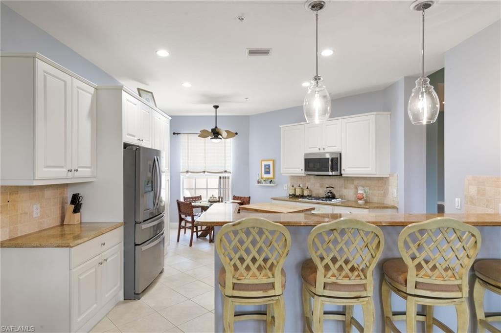 9235 Tesoro Ln 4-102, Naples, FL 34114-14