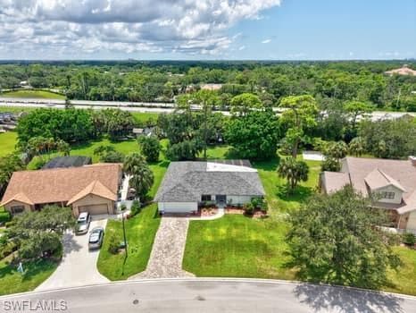 124 Sharwood Dr, Naples, FL 34110-7