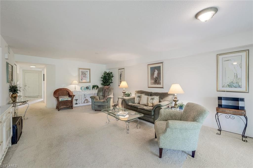 15505 Cedarwood Ln 204, Naples, FL 34110-13