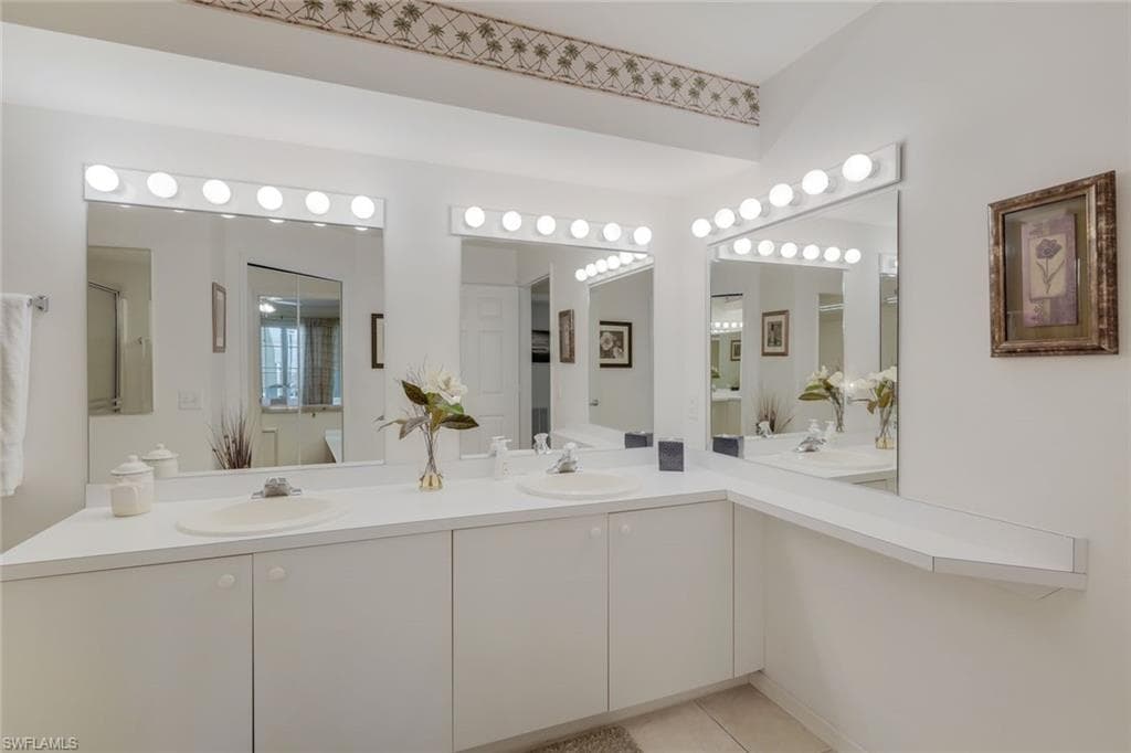 15505 Cedarwood Ln 204, Naples, FL 34110-20