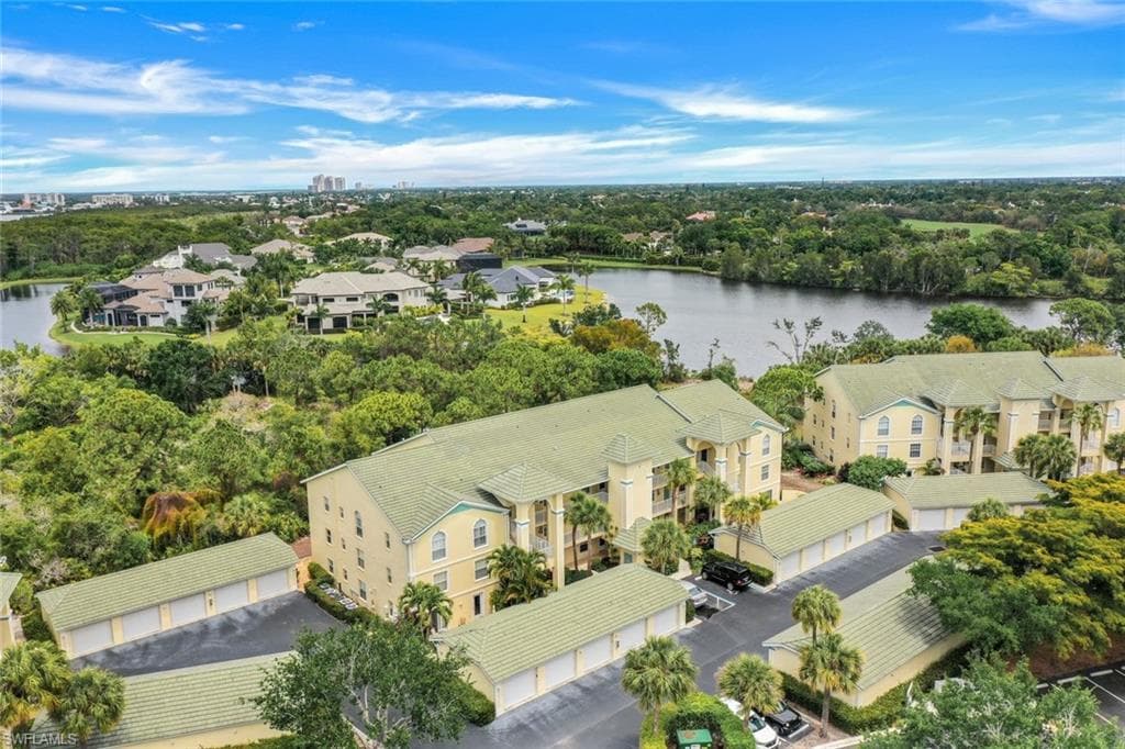 15505 Cedarwood Ln 204, Naples, FL 34110-28