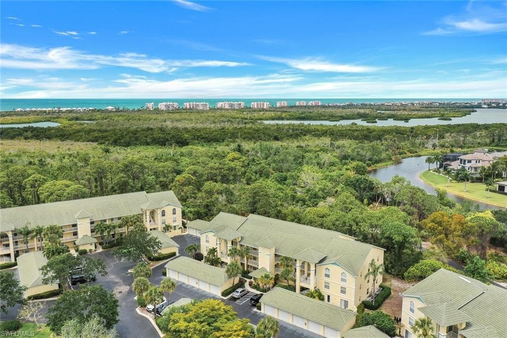 15505 Cedarwood Ln 204, Naples, FL 34110-4