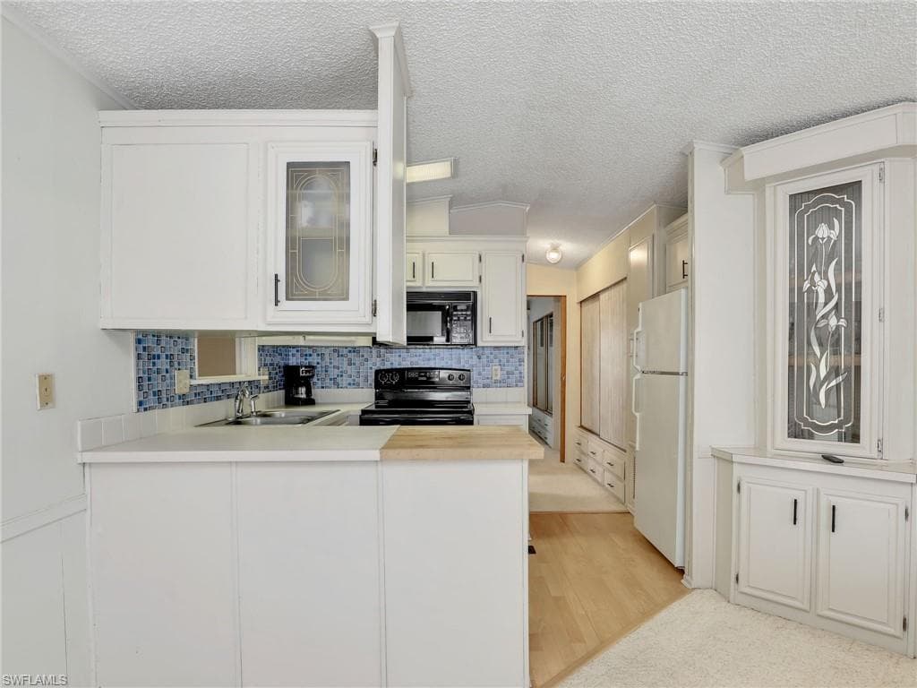 160 Cheetah Dr 160, Naples, FL 34114-8