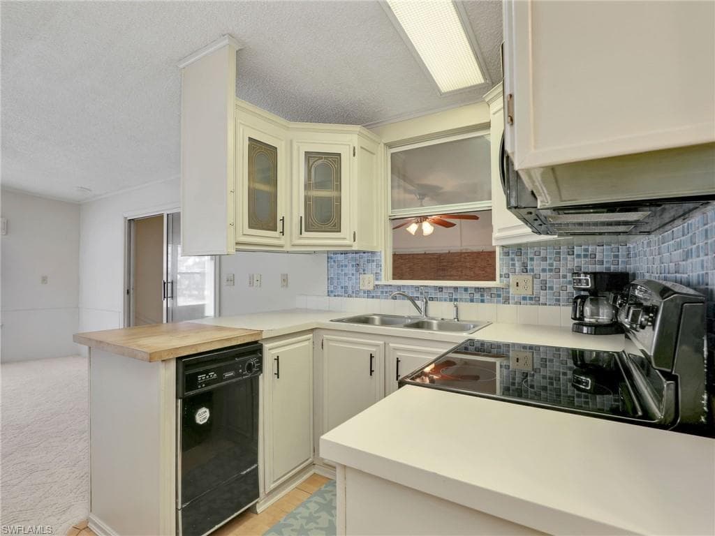 160 Cheetah Dr 160, Naples, FL 34114-10