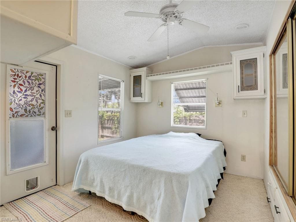 160 Cheetah Dr 160, Naples, FL 34114-12