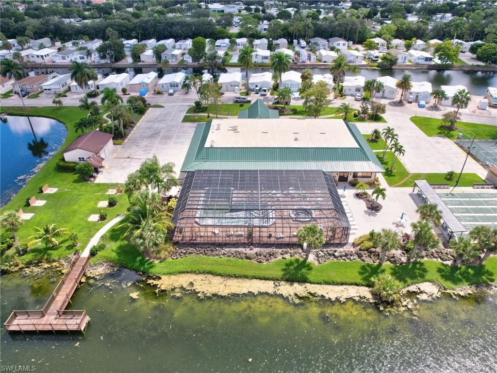 160 Cheetah Dr 160, Naples, FL 34114-19