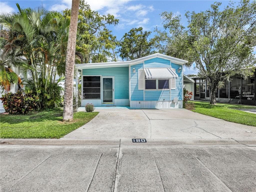 160 Cheetah Dr 160, Naples, FL 34114-23