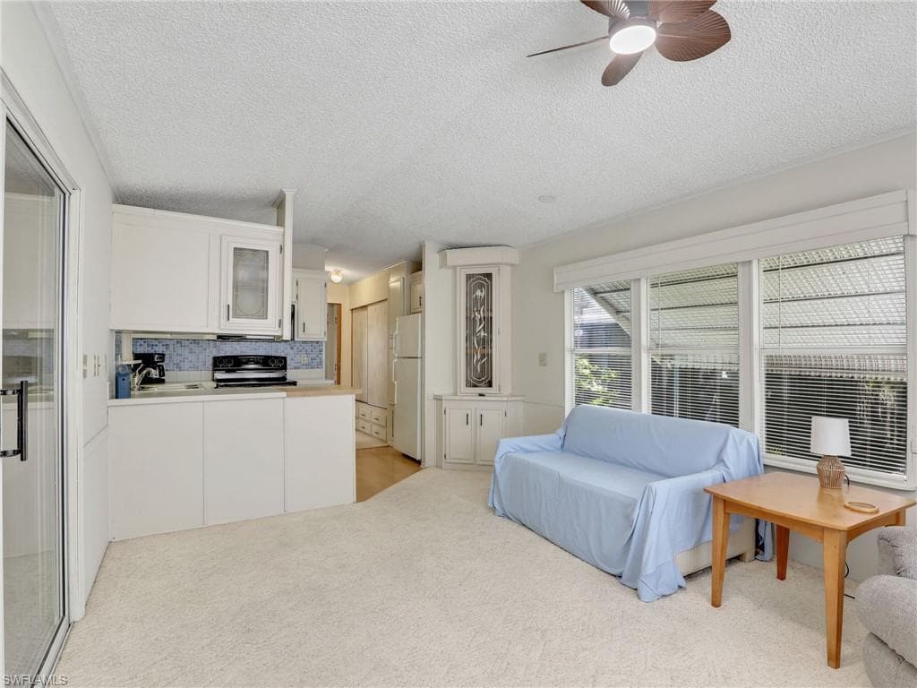 160 Cheetah Dr 160, Naples, FL 34114-6