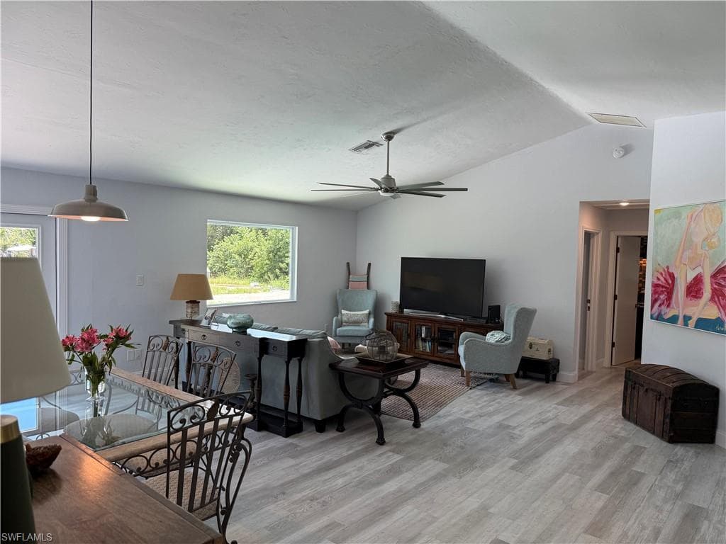 310 14th St SE, Naples, FL 34117-9