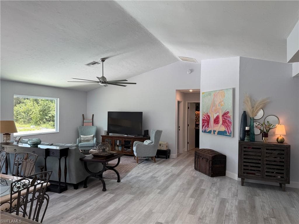 310 14th St SE, Naples, FL 34117-10