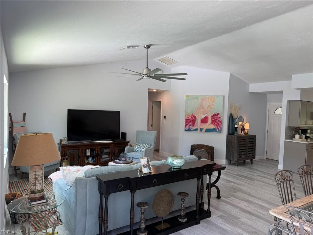 310 14th St SE, Naples, FL 34117-12