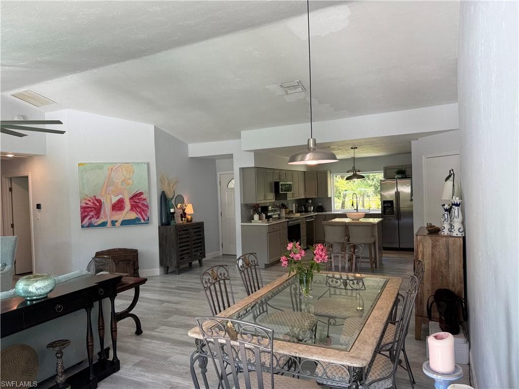 310 14th St SE, Naples, FL 34117-15