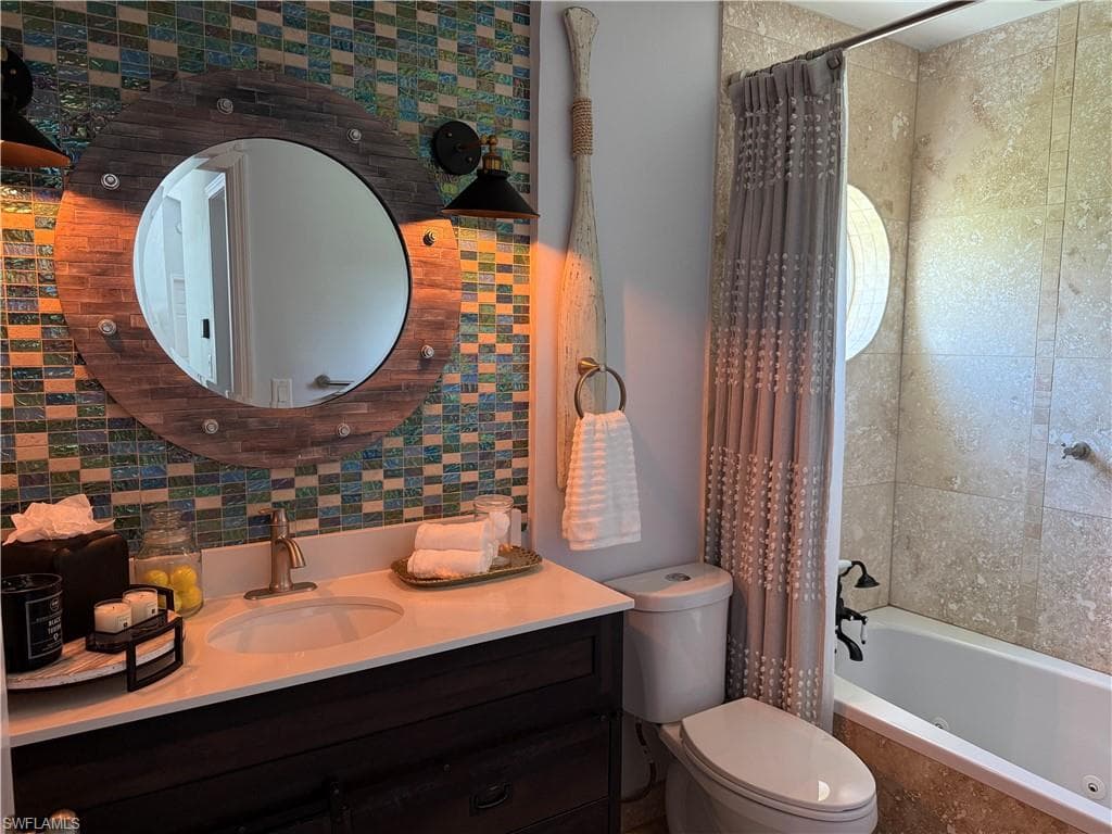 310 14th St SE, Naples, FL 34117-17